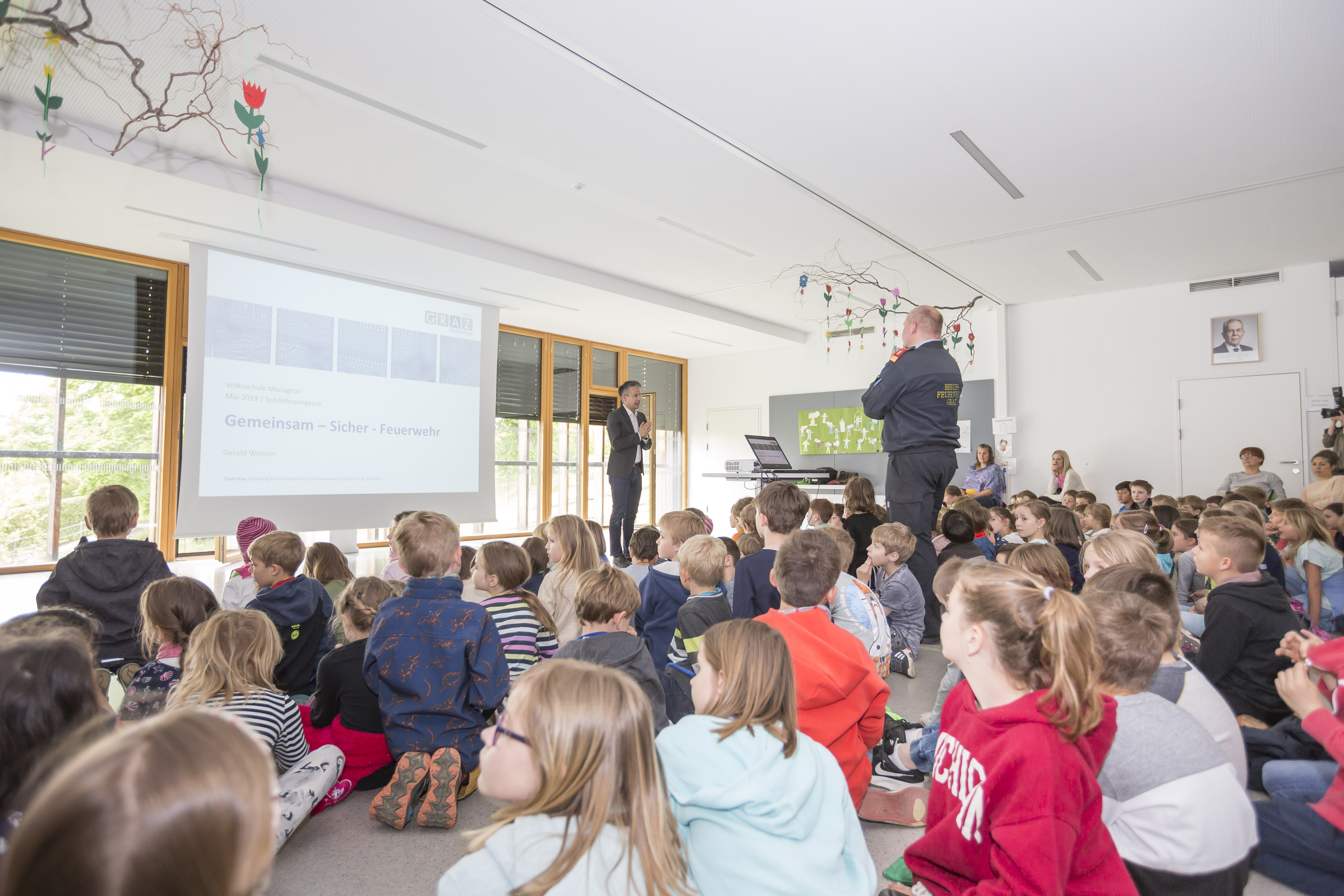 Neues Brandschutzprojekt für Grazer Volksschulen © BF-Graz Neues Brandschutzprojekt für Grazer Volksschulen