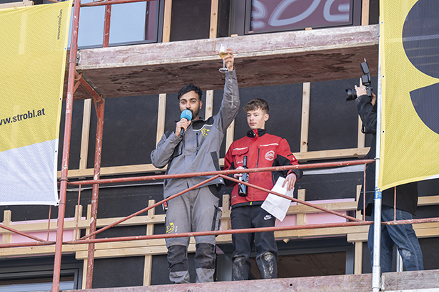 Ganz traditionell wurde der Gleichenspruch vorgetragen und das Glas erhoben. © Stadt Graz/Fischer Ganz traditionell wurde der Gleichenspruch vorgetragen und das Glas erhoben.