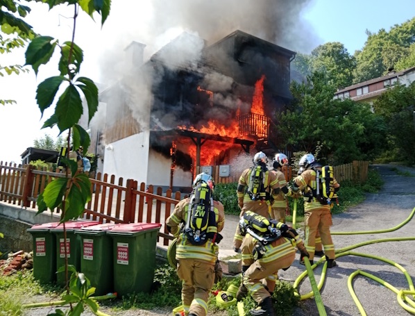 Im Ernstfall: Alarmieren, Retten, Löschen